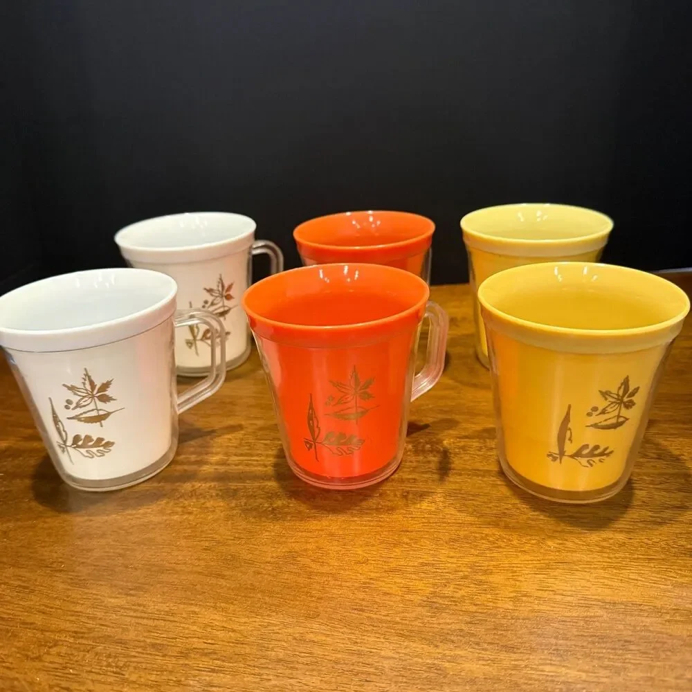Set of 6 Vtg Insulated Plastic Mugs Double Wall Gold Leaf Print MCM